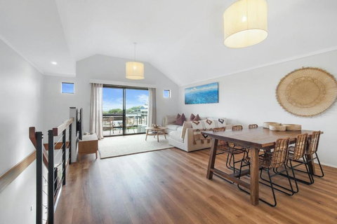 A Stones Throw Gnarabup - Accommodation Ballina 0