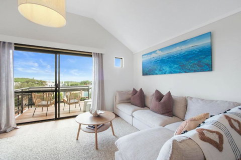 A Stones Throw Gnarabup - Accommodation Ballina 2