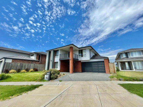 Absolutely Stunning - Bayside Point Cook 5BR Home - Accommodation Ballina 0
