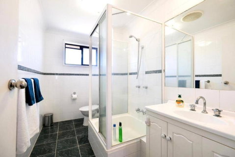 Affordable Gold Coast Holiday! - Accommodation Ballina 2