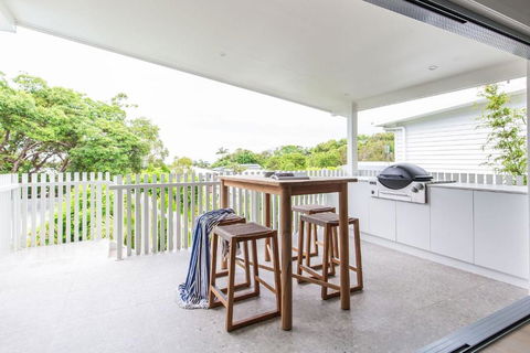 AL Sole - 4 Bedrooms - Pool - Location - Accommodation Ballina 3