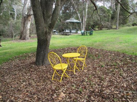 Alpine Riverside Cottages - Accommodation Ballina 3
