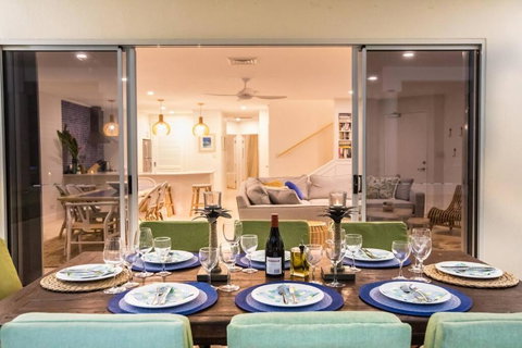 Amaroo Villa - Absolute Beachfront Port Douglas - Accommodation Ballina 1