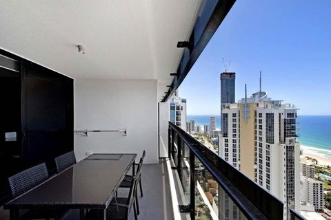 Amazing Location At Circle On Cavill - One Bedroom Self Contained Apartments - Privately Managed - Accommodation Ballina 1