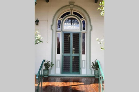 Anglesey House Iconic Forbes CBD Heritage Home - Accommodation Ballina 0