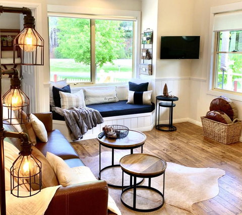 Autumn Beauty - Country Cottage 7 - Accommodation Ballina 2