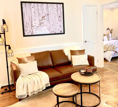 Autumn Beauty - Country Cottage 7 - Accommodation Ballina 3