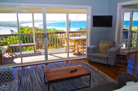 Awesome View, 4 View Street - Accommodation Ballina 0