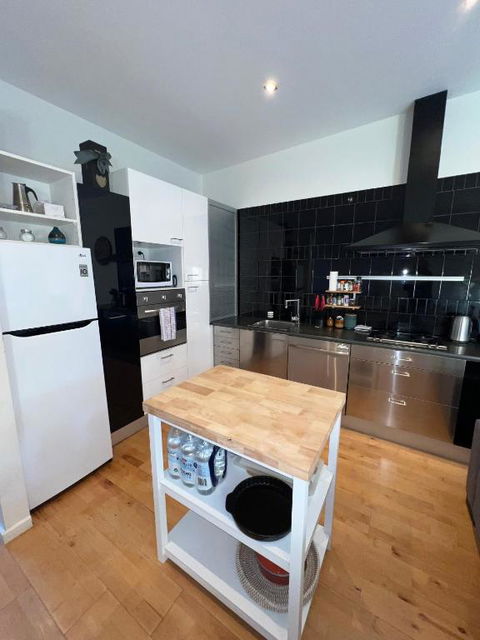 Ascot Vale - Lovely 2 Bedroom Townhouse Close To Everything! - Accommodation Ballina 2