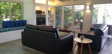 Cairns Beach House Our Oasis - Accommodation Ballina 13