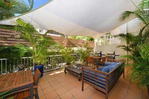 Port Douglas Apartments - Adults Only Oasis - Accommodation Ballina 4
