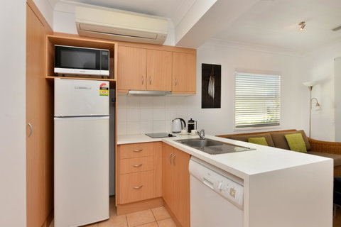 Port Douglas Apartments - Adults Only Oasis - Accommodation Ballina 8