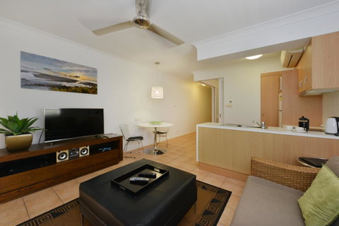 Port Douglas Apartments - Adults Only Oasis - Accommodation Ballina 23