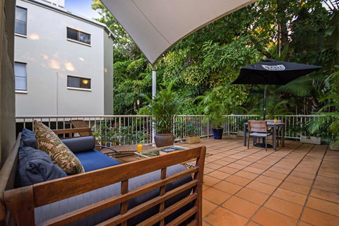 Port Douglas Apartments - Adults Only Oasis - Accommodation Ballina 34