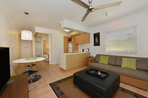 Port Douglas Apartments - Adults Only Oasis - Accommodation Ballina 7