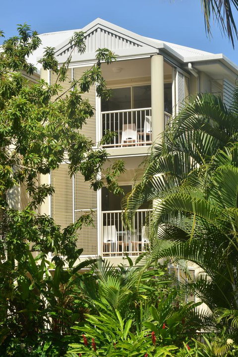 Port Douglas Apartments - Adults Only Oasis - Accommodation Ballina 25