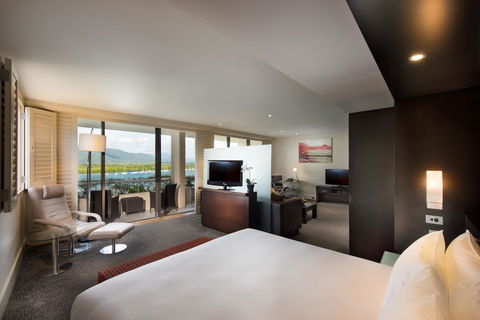 Hilton Cairns - Accommodation Ballina 15