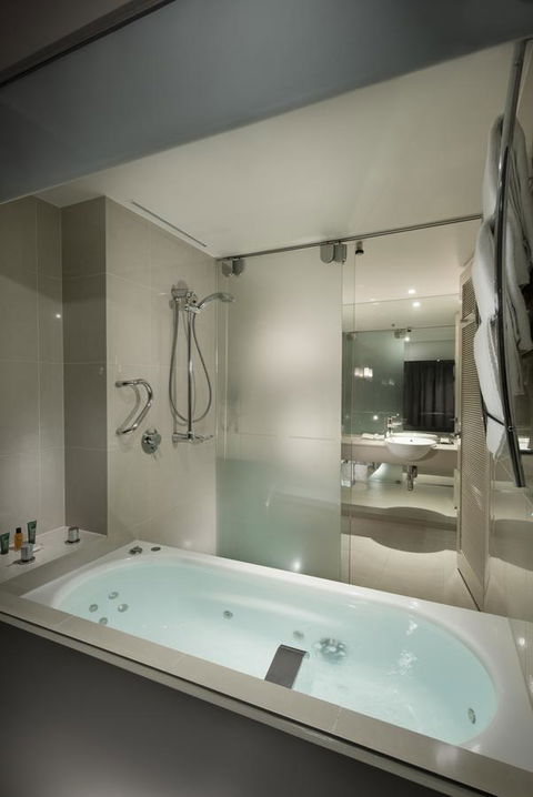 Hilton Cairns - Accommodation Ballina 4