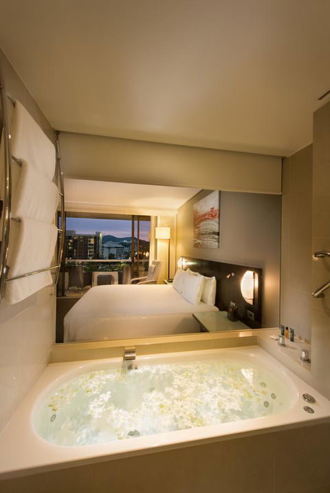 Hilton Cairns - Accommodation Ballina 22