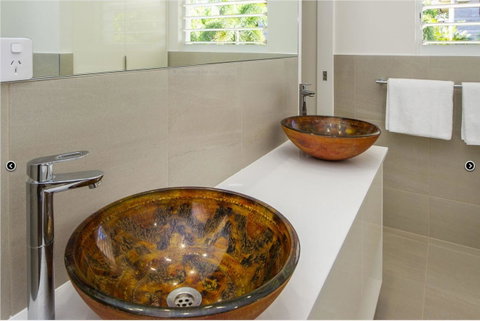 Reflections Emerald Villa 1 - Accommodation Ballina 7