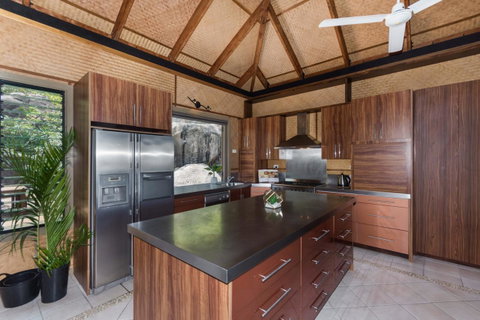 Absolute Beachfront - Accommodation Ballina 1