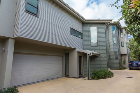 'Rolling Waves 2' On Ocean Drive - Accommodation Ballina 1