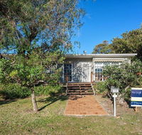 'The Croft' 11 Boulder Bay Rd - Cosy Beach House with Aircon  only 270m to the Beach - Accommodation Ballina