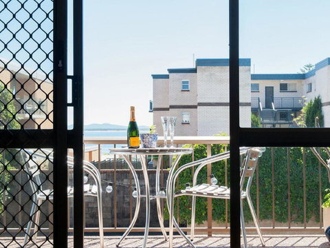1 'BAHIA', 47 RONALD AVE - GREAT LOCATION WITH FILTERED WATER VIEWS - Accommodation Ballina 0