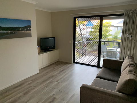 1 Bedroom Unit In 4 Star Tropical Resort In Noosaville - Accommodation Ballina 3