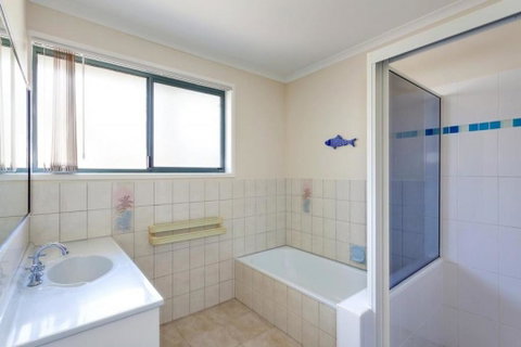 1-33 Tingira Close - Rainbow Beach, Gorgeous Ocean Views, Swimming Pool, Air Conditioning - Accommodation Ballina 1