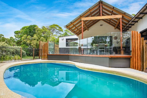 11 Naiad Court - Rainbow Shores, Fantastic Family Retreat, Swimming Pool, 200m To Beach, Free Wi-Fi - Accommodation Ballina 2