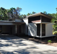 12 Satinwood Drive - Family home with swimming pool located in natural bushland and close to beach - Accommodation Ballina