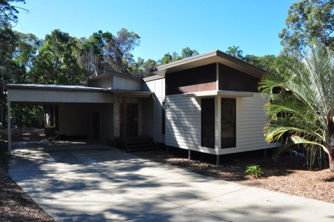 12 Satinwood Drive - Family Home With Swimming Pool Located In Natural Bushland And Close To Beach - Accommodation Ballina 0