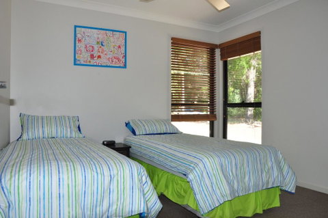 12 Satinwood Drive - Family Home With Swimming Pool Located In Natural Bushland And Close To Beach - Accommodation Ballina 2