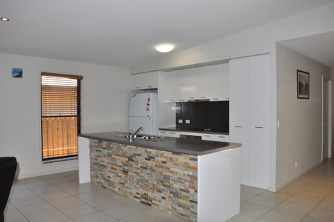 12 Satinwood Drive - Family Home With Swimming Pool Located In Natural Bushland And Close To Beach - Accommodation Ballina 3