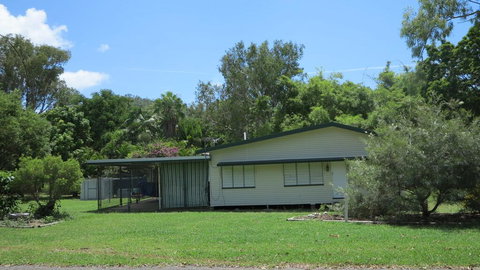 12 Wansfell Street Picnic Bay - Accommodation Ballina 0
