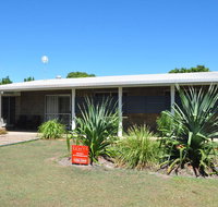 12 Zircon Street - Renovated beach shack with the perfect blend of comfort and coastal cool - Accommodation Ballina