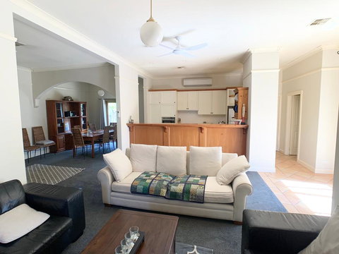 123 Hill St, Heart Of Orange, Double Brick - Accommodation Ballina 2