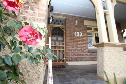 123 Hill St, Heart Of Orange, Double Brick - Accommodation Ballina 0
