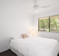 13 Orania Court Rainbow Shores - Pool sleeps 8 air conditioning fire pit - Accommodation Ballina