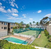 14 'THE DUNES' 38 MARINE DR - LARGE UNIT WITH POOL TENNIS COURT AND DIRECTLY ACROSS FROM FINGAL - Accommodation Ballina