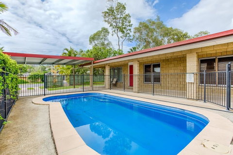 14 Double Island Drive - Rainbow Beach, Large Holiday House With Pool,Pets Welcome, Free Wi-Fi - Accommodation Ballina 0