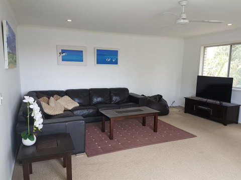 15 Larapinta Court - Family Home With Swimming Pool In A Quiet Street And Central Location Close To CBD - Accommodation Ballina 1