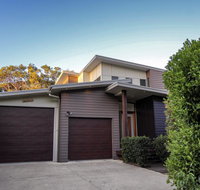 17 Naiad Court - Modern open plan family home with covered outdoor area and double lock-up garage - Accommodation Ballina