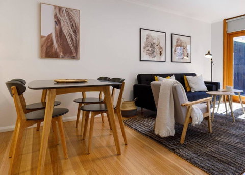 2 Bdrm Apt In Annandale With Courtyard & Parking - Accommodation Ballina 3