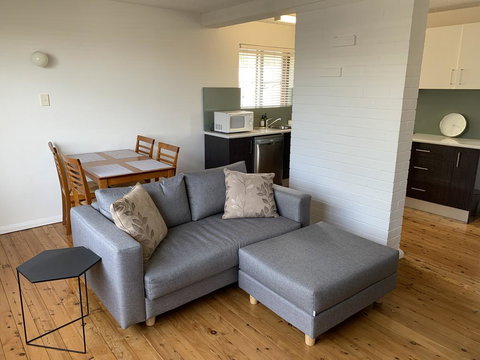 2 Bed Bar Beach Apartment - Stroll To Beach & Cafes, Supermarket Apartment 6 - Accommodation Ballina 1
