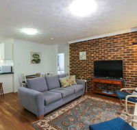 2 Bedroom St Lucia Apartment close to UQ and CityCat - Accommodation Ballina
