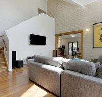 2 Marma Retreat with jacuzzi heated pool pet friendly Foxtel - Accommodation Ballina