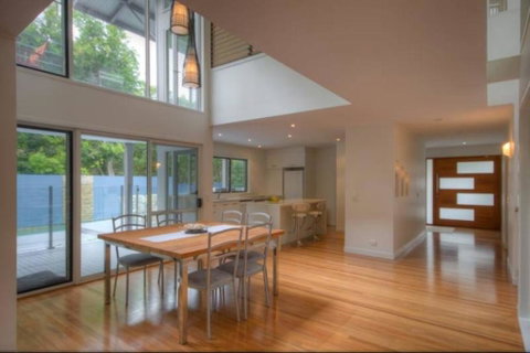 2 Satinwood Drive - Rainbow Shores, Executive Level Beach House, Pool, Walk To Beach - Accommodation Ballina 3