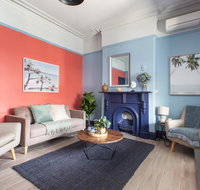 2-Bed Apartment Metres From Coogee Beach and Dining - Accommodation Ballina